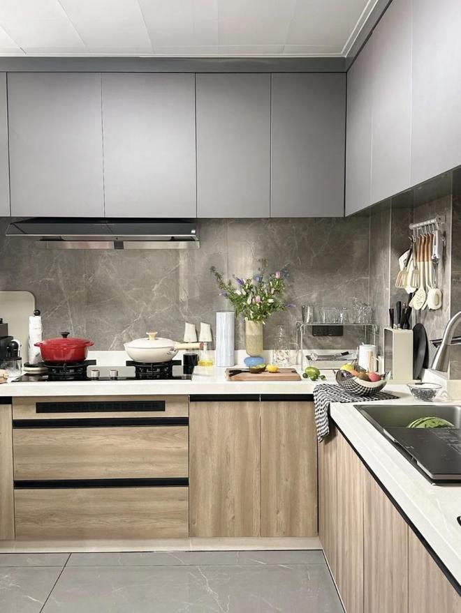 PG麻将胡了免费模拟器广东夫妇的127㎡新家那叫一个高级拍照给大伙瞅瞅超羡慕(图5)